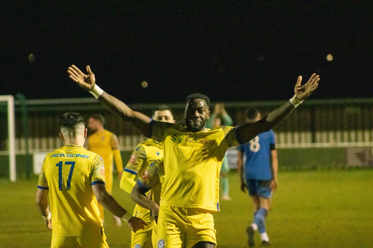 Yate Town FC tweet media