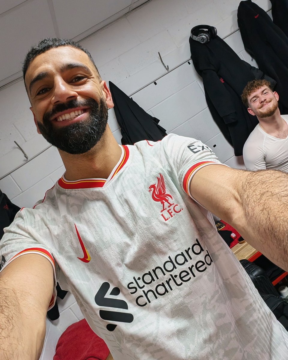 LFC's tweet image. 😊😊🤳
