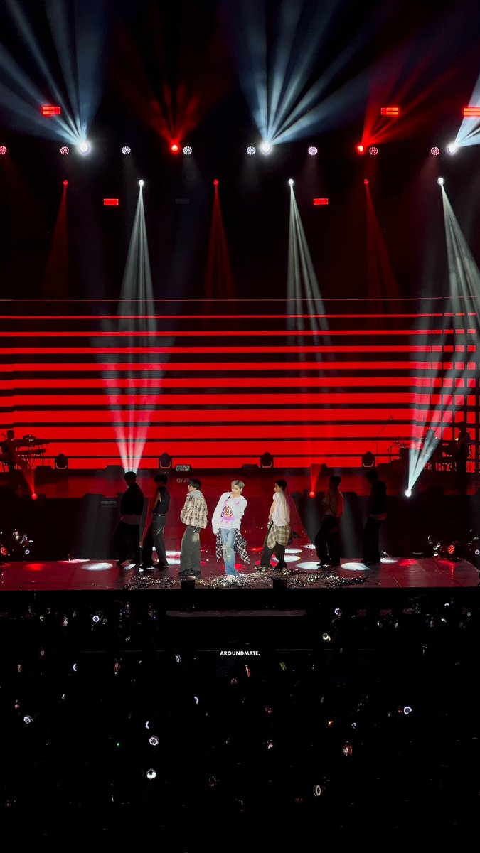aroundmate_k's tweet photo. #KANGDANIEL_ACTinBKK
#강다니엘 #KANGDANIEL #คังแดเนียล https://t.co/F0qZ9NhHgX