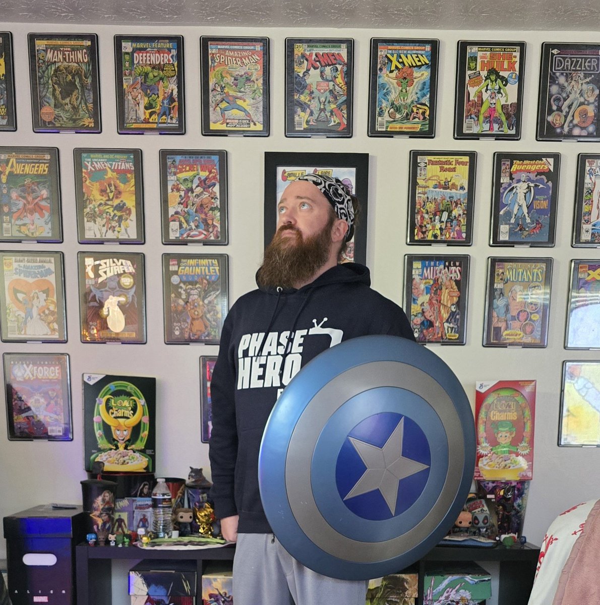 Jdrees1489's tweet photo. @PhaseHero @BrandonDavisBD @SumitLakeHornet @heyitsjennalynn @JamieCinematics 

"I can wear this all day" - Captain America https://t.co/I7WHPwcQ91