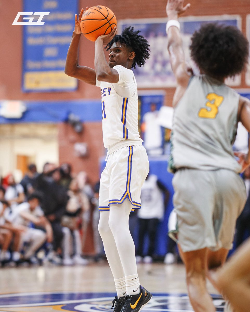 FINAL: BACK TO BACK RIVALRY WINS over Ben L Smith for <a href="/DudleyBball/">Dudley Basketball</a> 😎 

The Panthers complete the sweep of the Golden Eagles in their regular season meetings with a 61-47 win at home wirh an incredible team effort💪🔥