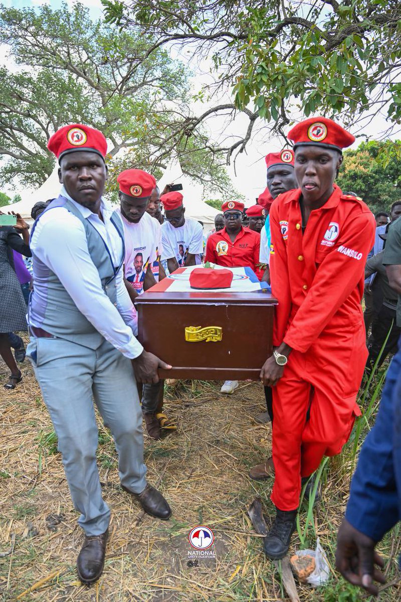 HEBobiwine's tweet photo. We have escorted our brother the late comrade Nicholas Ubutu "Northern Bobi" to his final resting place in Otuke, Lango. We pay homage to him for the courageous work he has been doing of spreading the People Power message in Northern Uganda. Until we meet again, brother Ubutu. https://t.co/RzPI2n5GMM