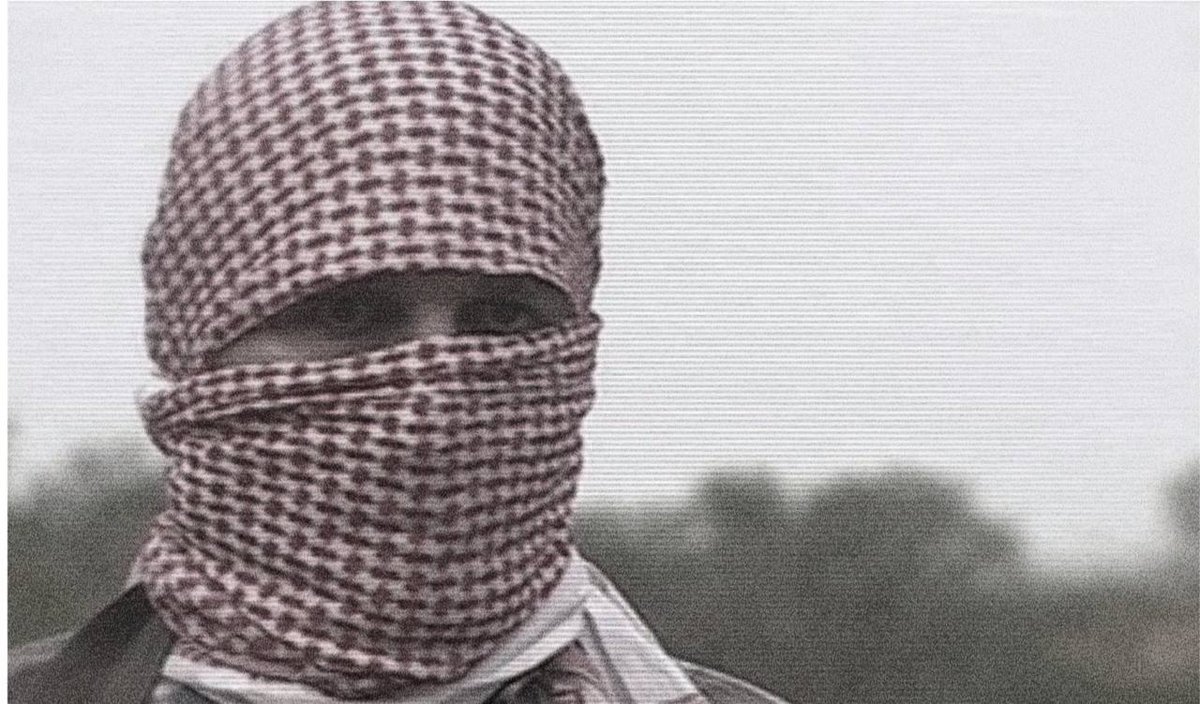 لَعُمرُكَ هذا مَماتُ الرِجالِ
وَمَن رامَ مَوتاً شَريفاً فَذا