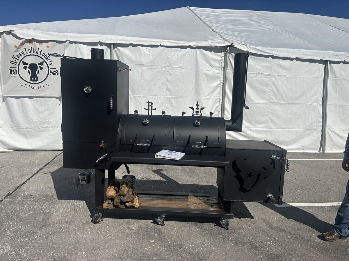 KristiVannett's tweet photo. Kingwood @KingwoodFFA AG Mech projects the students created with outstanding results @HumbleISD_KHS @HumbleISD_CTE https://t.co/KEaJfmRLB6