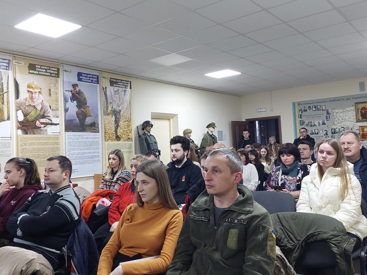 labaichuk's tweet photo. 📕 Разом із Сергієм Волянюком та Олегом Кіналем створили книгу “Галицькі Леви на Тернопільщині”.
Днями провели її презентацію.

✍️ Кандидат іст. наук, Сергій Волянюк дослідив діяльність вояків ІІІ-го бат 4-го галицького добровольчого полку СС.

Відео з презентації в коментарях. https://t.co/DHsDTQDOIj