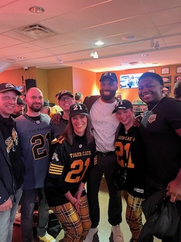 hideepee's tweet image. Happy birthday 21 @Simoni_Lawrence 
We love you 🖤💛