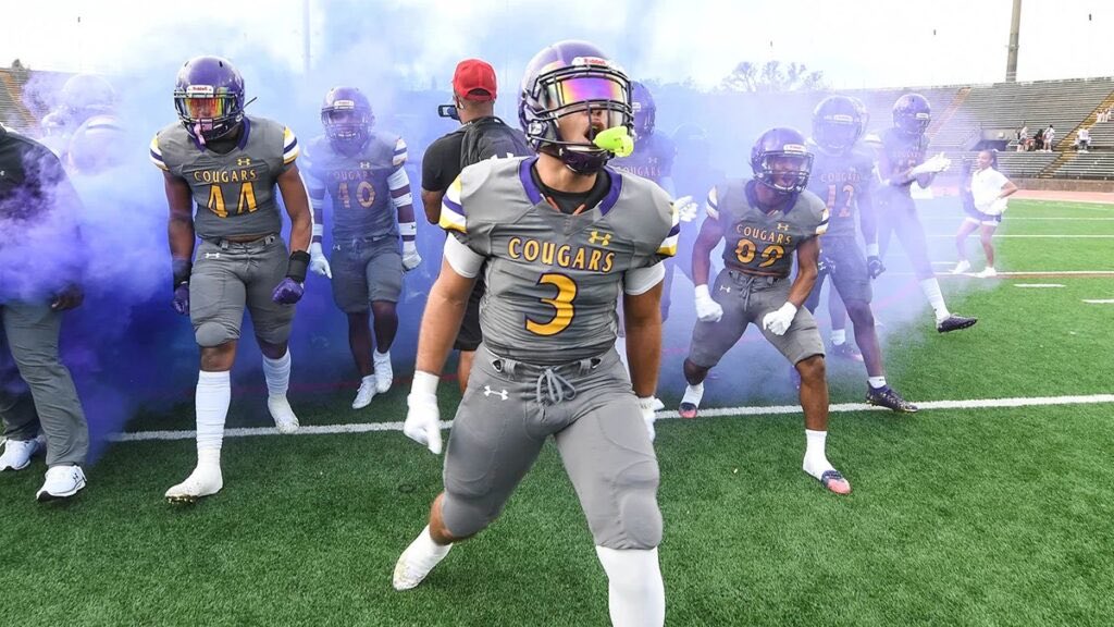 LAFBReport's tweet photo. .@EdnaKarrHS uniform appreciation post. 

#BootSwag 🔥 🦅 https://t.co/3iu41ZKQi2