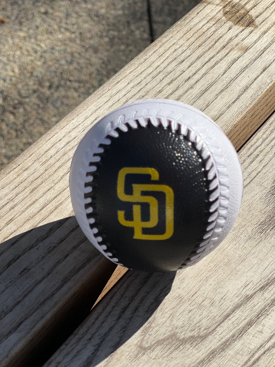 MarieSilverX's tweet photo. Gets Go Padres!! #padresfanfest https://t.co/sGgFytWkoV