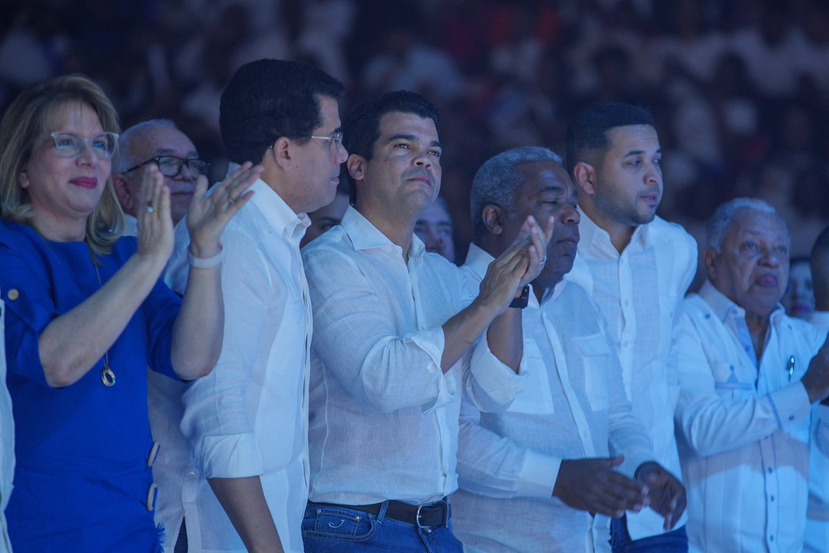 warnaudbisono's tweet image. Una década de compromiso y transformación. Hoy celebramos 10 años del @prm_oficial junto al presidente @luisabinader y nuestra militancia. ¡Vamos por más!

#PorUnMañanaCompartido #PRM10Años