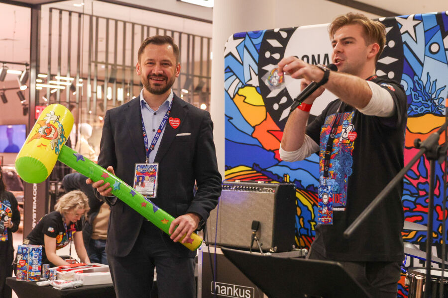 #Krakow #WOŚP #aukcje #licytacje Jeszcze ciągle można licytować spotkanie na pączku z prezydentem Aleksandrem <a href="/Miszalski_/">Aleksander Miszalski</a> albo udzielenie przez niego ślubu oraz wiele innych atrakcji.

Krakowskie aukcje na rzecz <a href="/fundacjawosp/">WOŚP</a> nadal trwają! 👇

krakow.pl/aktualnosci/29…

<a href="/WOSPKrakow/">WOŚP w Krakowie</a>