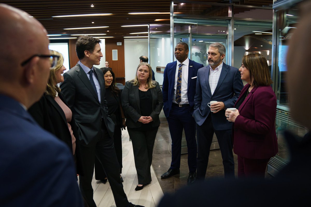 mary_ng's tweet photo. Did you know? Internal trade between provinces represents 20% of Canada's GDP ($530B), yet it can be easier to trade internationally than between provinces and territories. Breaking down barriers could add $200B to our economy and make goods more accessible for Canadians. 🇨🇦 https://t.co/D83xQK1A5F