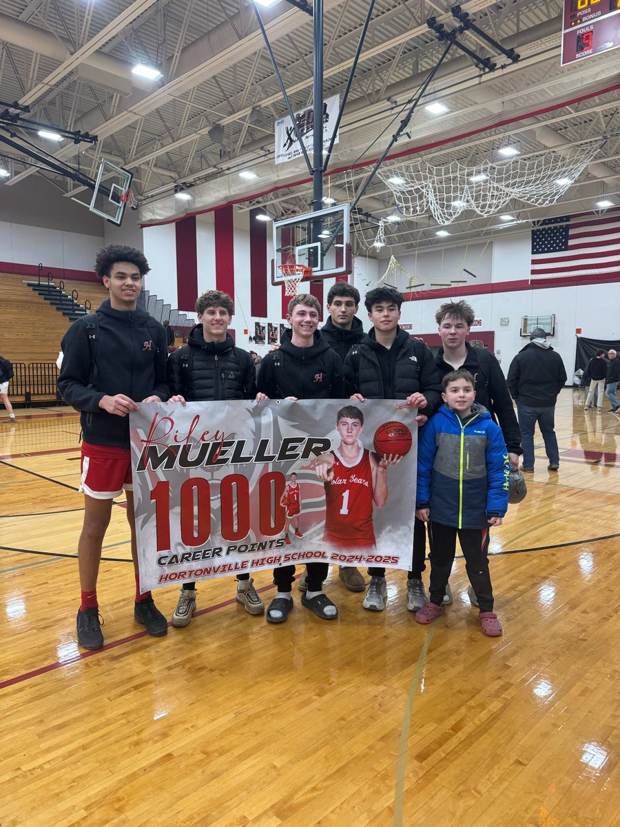 Riley Mueller tweet media