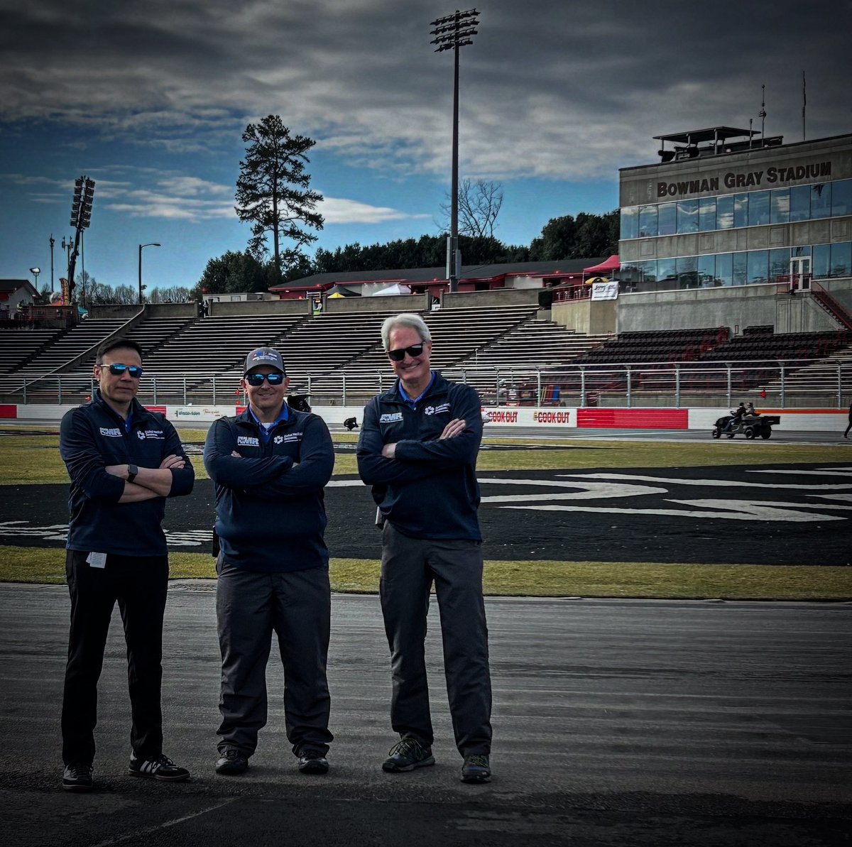 The #NASCAR season is officially kicking off this weekend @ #bowmangraystadium &amp; the @amr_social safety team is here to help provide the best medical care in #motorsports. #bowmangray