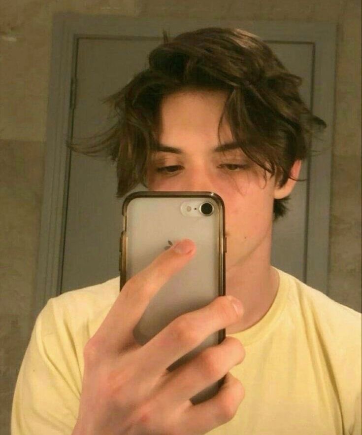 Apollo_Rivs's tweet photo. Good morning. I look like i just got….well…i can’t say that word or Evie will hurt me. https://t.co/PJ4MTafVJX