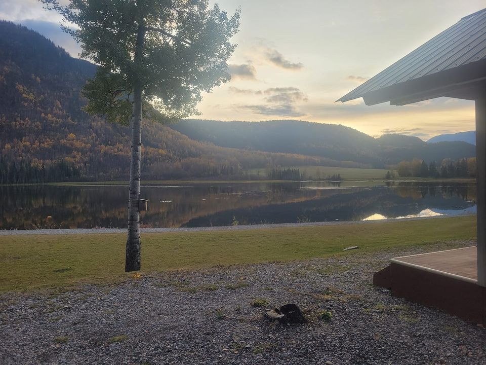 toadriverlodge's tweet photo. Just in case you are missing the mountains and lakes today!

https://t.co/4xM4M3n389

#toadriverlodge #alaskahighway #northernbc #roadtrip https://t.co/PxrgeD5rux