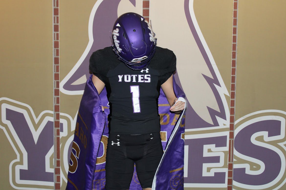 TylerSzilagyi (@21zzl3) on Twitter photo After an amazing visit with <a href="/CoachDez_WRs/">Coach Hernandez</a> I’m very blessed to say that I have received the opportunity to play <a href="/YotesFootball/">The College of Idaho Football</a> #AGTG
<a href="/CoachJinx/">Daniel Jenkins</a>
<a href="/SWR_RFT/">Shane Williams-Rhodes</a>
<a href="/Tamir_Hill4/">Tamir Hill</a>
<a href="/trevxviii/">Trev ひ</a>
<a href="/CoachJuss/">Juss Jackson</a> After an amazing visit with <a href="/CoachDez_WRs/">Coach Hernandez</a> I’m very blessed to say that I have received the opportunity to play <a href="/YotesFootball/">The College of Idaho Football</a> #AGTG
<a href="/CoachJinx/">Daniel Jenkins</a>
<a href="/SWR_RFT/">Shane Williams-Rhodes</a>
<a href="/Tamir_Hill4/">Tamir Hill</a>
<a href="/trevxviii/">Trev ひ</a>
<a href="/CoachJuss/">Juss Jackson</a>