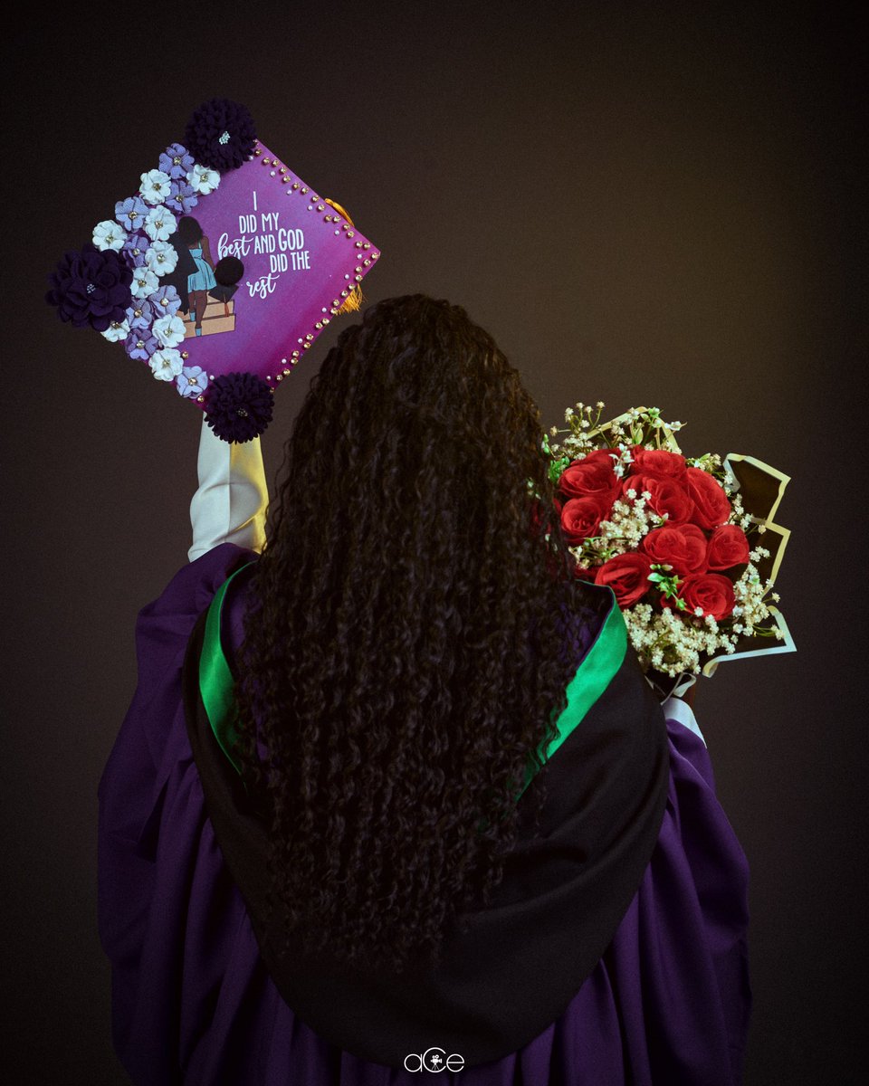 AbimbolaElo's tweet photo. The tassel was worth the hassle! 🎓
#PurpleSaturday #Futminnaconvocation #futminna #graduate https://t.co/w5fQG8pIcX