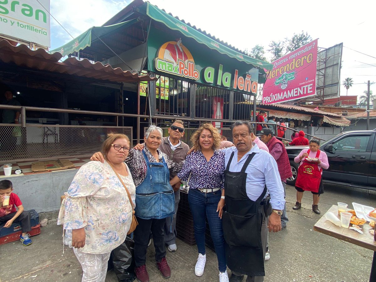 Celebramos el Día de la Candelaria en compañía de mis amigos del Mercado Adolfo López Mateos quiénes diariamente son el motor de la economía.
 
¡Qué delicia todo! Muchas gracias 🫔🫶🏻