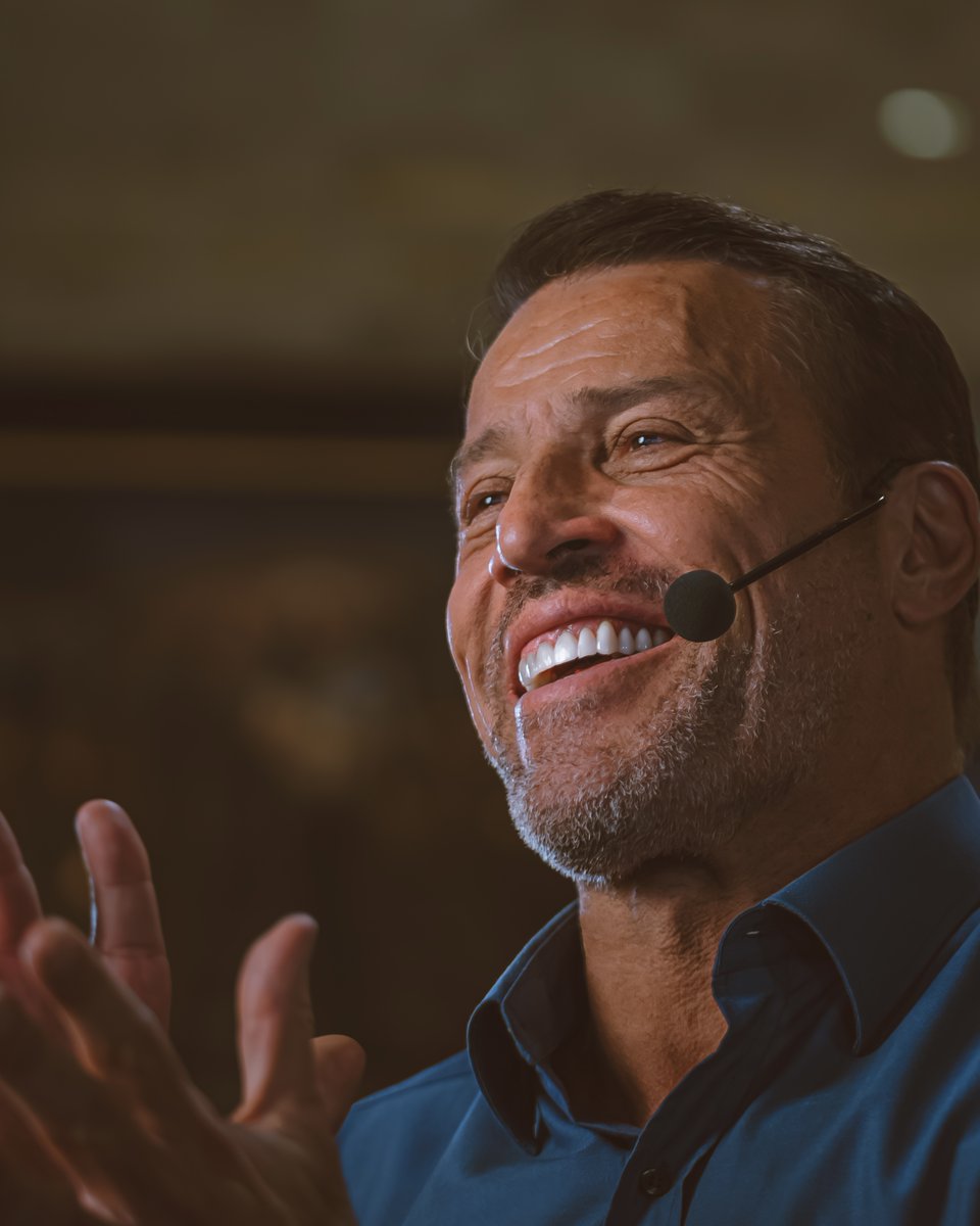TonyRobbins's tweet image. 🔴 We’re LIVE for day 3 of the Time to Rise Summit! 
 
Watch here for free: youtube.com/live/5bhp9AB6-…