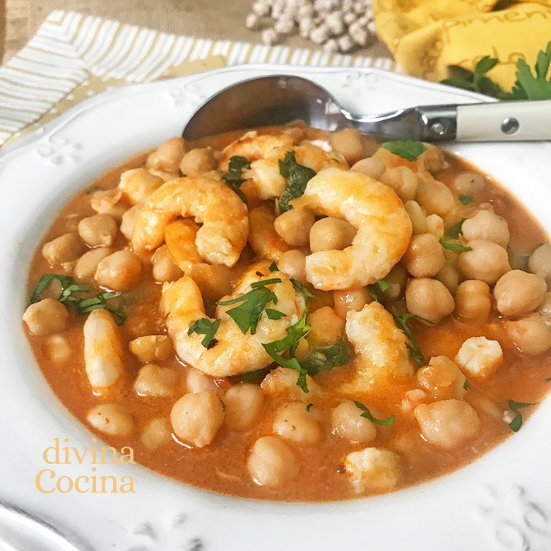 Domingo 2 febrero en la “Terraza bar el lago “garbanzos con langostinos al medio día no te quedes sin probarlos 😋tamb tenemos más guisos caseros reservas en el 615886755 tamb tenemos fútbol en directo en sus 3 televisores de la terraza ⚽️