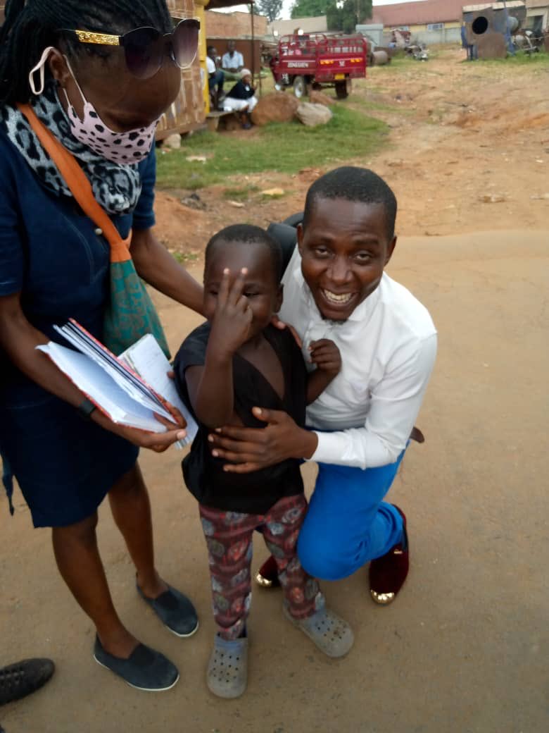 Breenabwire's tweet photo. One boy called Amin had an outstanding story,he so loved school but the parents couldn’t afford to enroll him in school but upon seeing us he saw light and all he asked for was a school uniform and books. https://t.co/WzZBcES2Ym