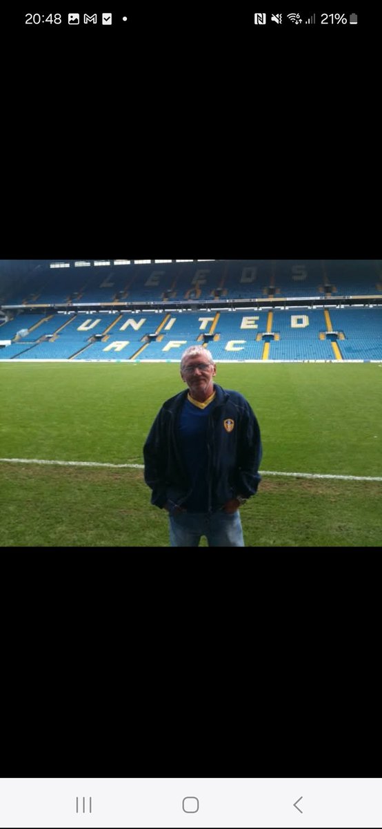 No place I'd Radebe 💙💛 tweet media