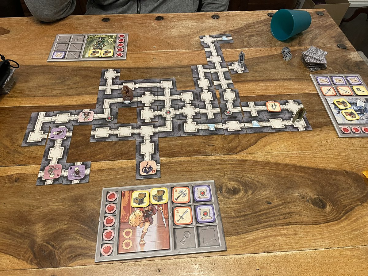 Spieleabend! Heute mit #karak 

#kosmos 
#tabletop