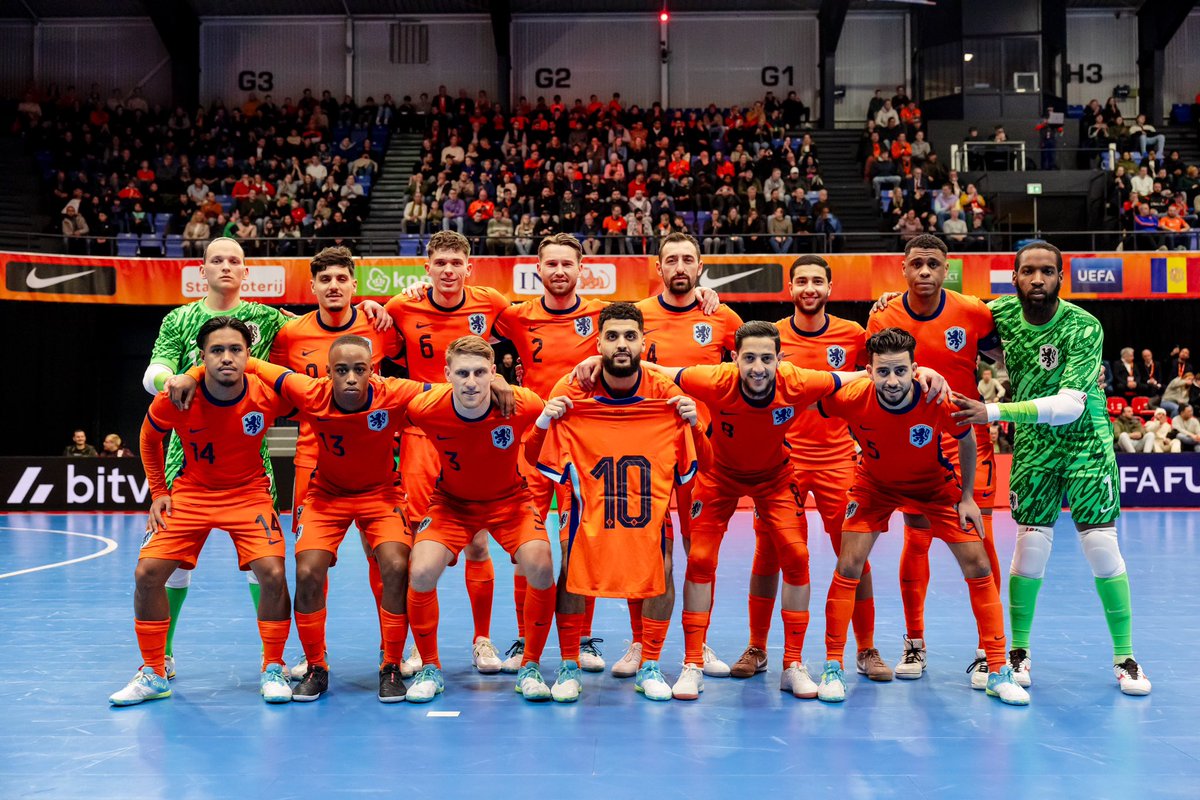 OranjeFutsal's tweet photo. This is π’π₯ππ‘ππ! π§‘
#DareToDream #NEDAND https://t.co/4Le7XSJYG0