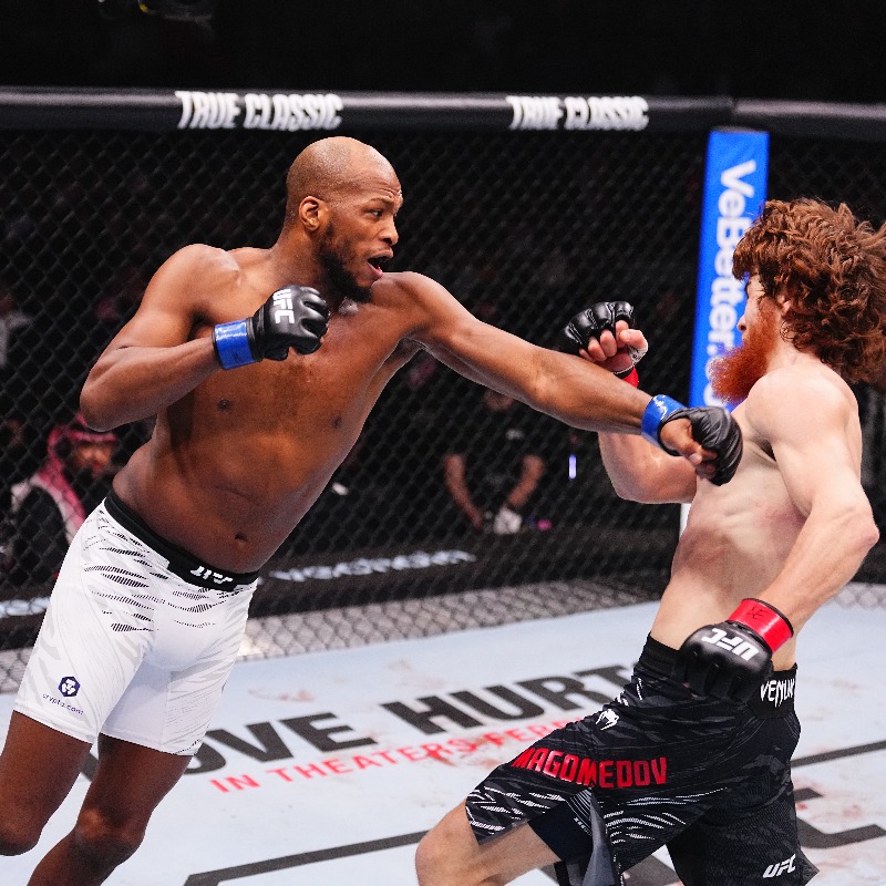 UFCNews's tweet photo. #UFCSaudiArabia Official Result: Michael “Venom” Page (30-27, 30-27, 29-28 | @MichaelPage247) defeats Shara Magomedov by Unanimous Decision.

Complete Main Card Results ➡️ https://t.co/NBP0LfrezB

@RiyadhSeason | #RiyadhSeason