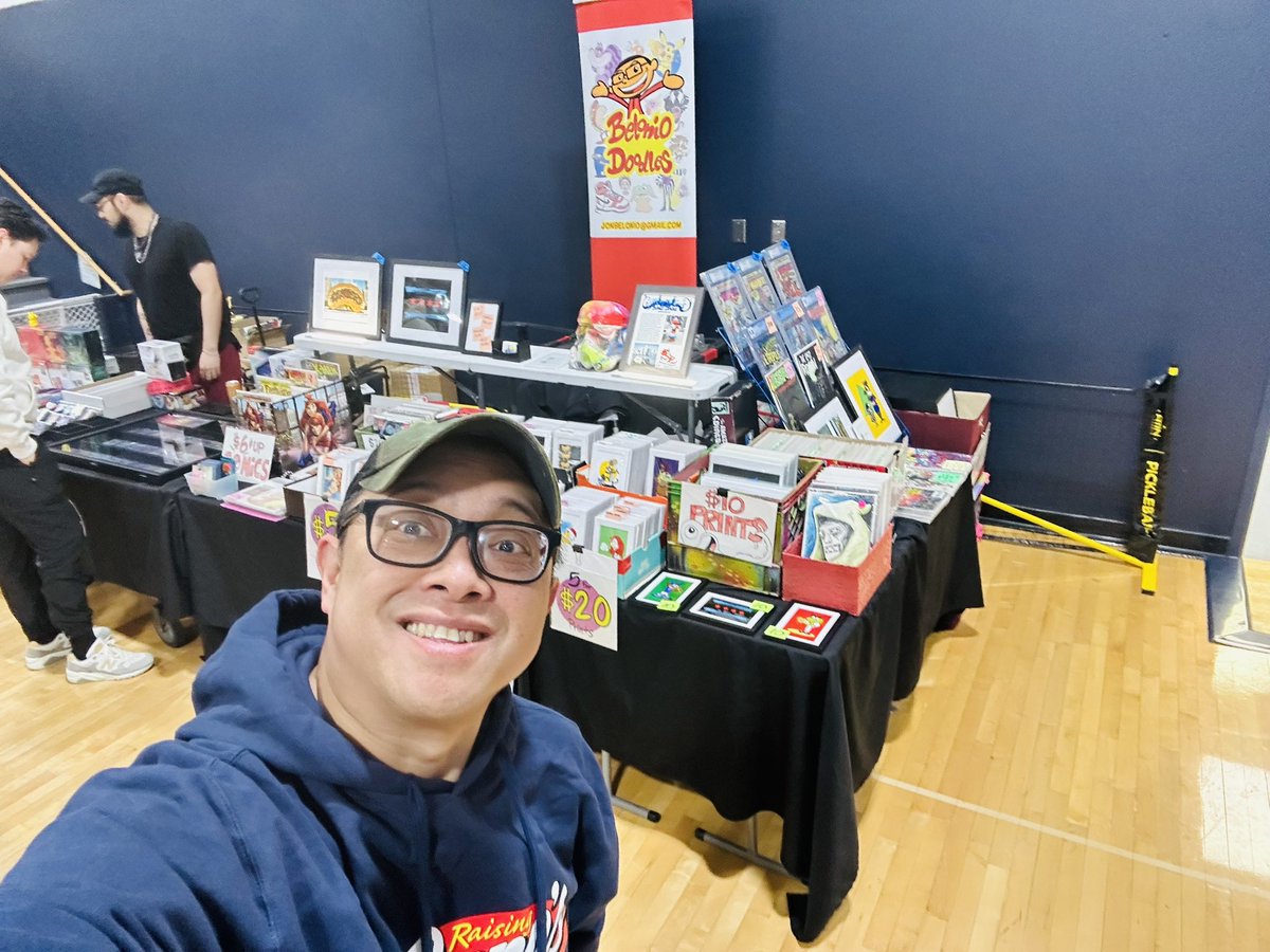 MrBelonio's tweet image. Mega Con is Mega Crowded! There’s about two hours left to check it out! Always fun bumping into my former students too! I keep telling them they got free Belonio Doodles when they were kids! 😀👍🏽 #workweekend #beloniodoodles