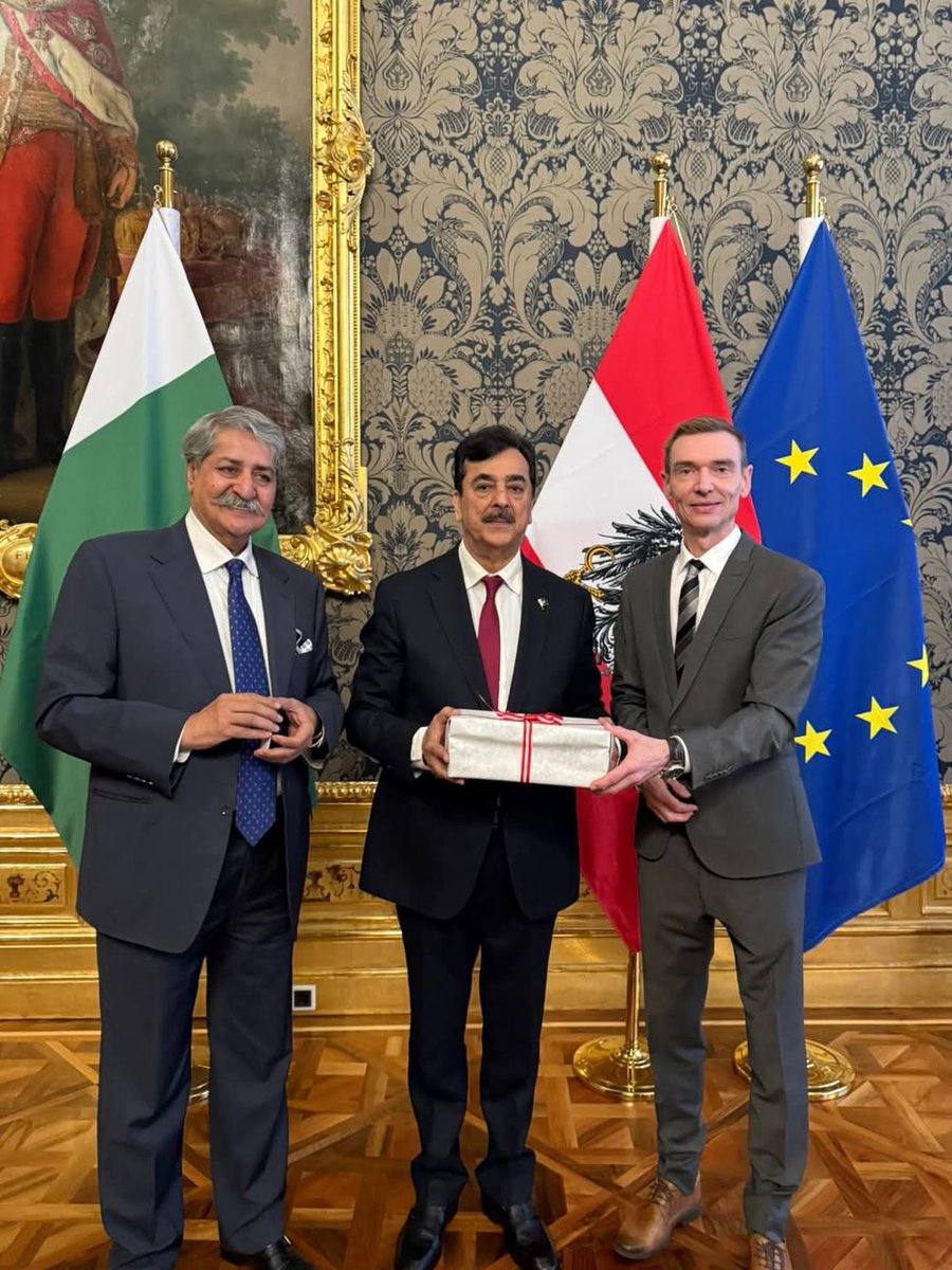 Jazan_Dar's tweet image. Chairman Senate of #Pakistan, Syed Yousaf Raza Gilani, leading a high-level parliamentary delegation, held a #constructive meeting with the Federal Minister for #Finance of #Austria.
@MediaCellPPP @PPP_Org