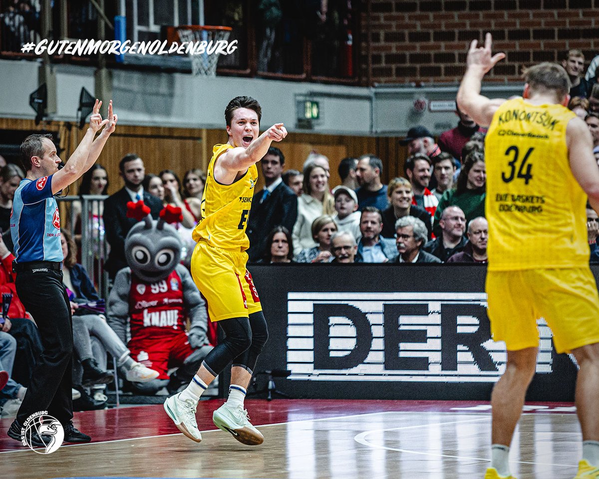 EWE Baskets Oldenburg (@ewe_baskets) on Twitter photo ππ¨π§ππ‘ π π’π₯πππ‘, π’ππππ‘ππ¨π₯π!
So, wir jubeln uns jetzt noch ein wenig in den Sonntag hinein... π₯³ <a href="/JustinJaworski3/">Justin Jaworski</a> & <a href="/AKonontsuk/">Artur Konontsuk</a>
#DasIstOldenburg #Basketball #Bundesliga #BBL #EWEBaskets #Oldenburg
π· Julien Becker ππ¨π§ππ‘ π π’π₯πππ‘, π’ππππ‘ππ¨π₯π!
So, wir jubeln uns jetzt noch ein wenig in den Sonntag hinein... π₯³ <a href="/JustinJaworski3/">Justin Jaworski</a> & <a href="/AKonontsuk/">Artur Konontsuk</a>
#DasIstOldenburg #Basketball #Bundesliga #BBL #EWEBaskets #Oldenburg
π· Julien Becker