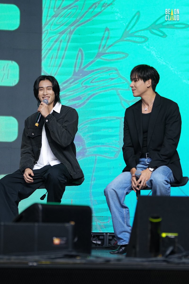 beoncloud_th's tweet photo. ภาพบรรยากาศ ไบเบิ้ล-วิชญ์ภาส และ เจษ-เจษฎ์พิพัฒ ร่วมงานแถลงข่าว OLÁ BL&amp;GL THAILAND IN BRAZIL ที่จัดขึ้นโดยกระทรวงการต่างประเทศร่วมกับมูลนิธิไทยและสมาคมส่งเสริมคอนเทนต์วายไทย เมื่อช่วงบ่ายที่ผ่านมาของบราซิล ✨📸

#OLABLGLTH_inBrazilxJesBible
#OLABLGLTH_inBrazil #OlaBLGL https://t.co/T3RkSXqnSv