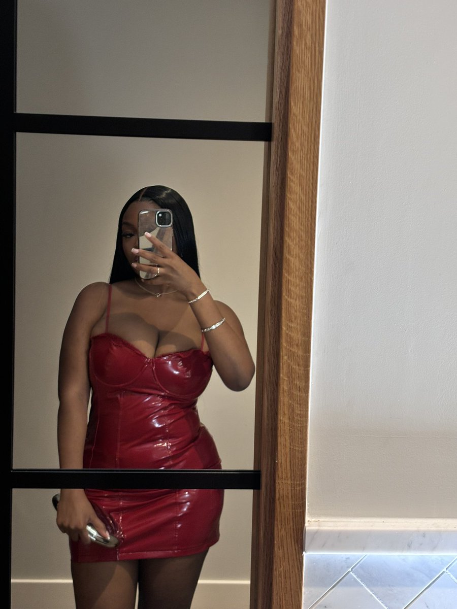 Fatimaaa___s's tweet photo. Valentines came abit earlier this year 💕 https://t.co/bLjMGXDTWv
