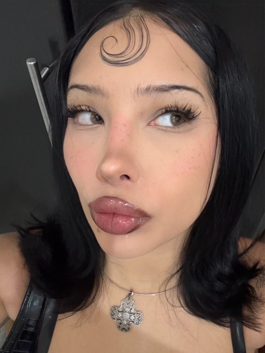 Bria (@user0010001010) on Twitter photo 