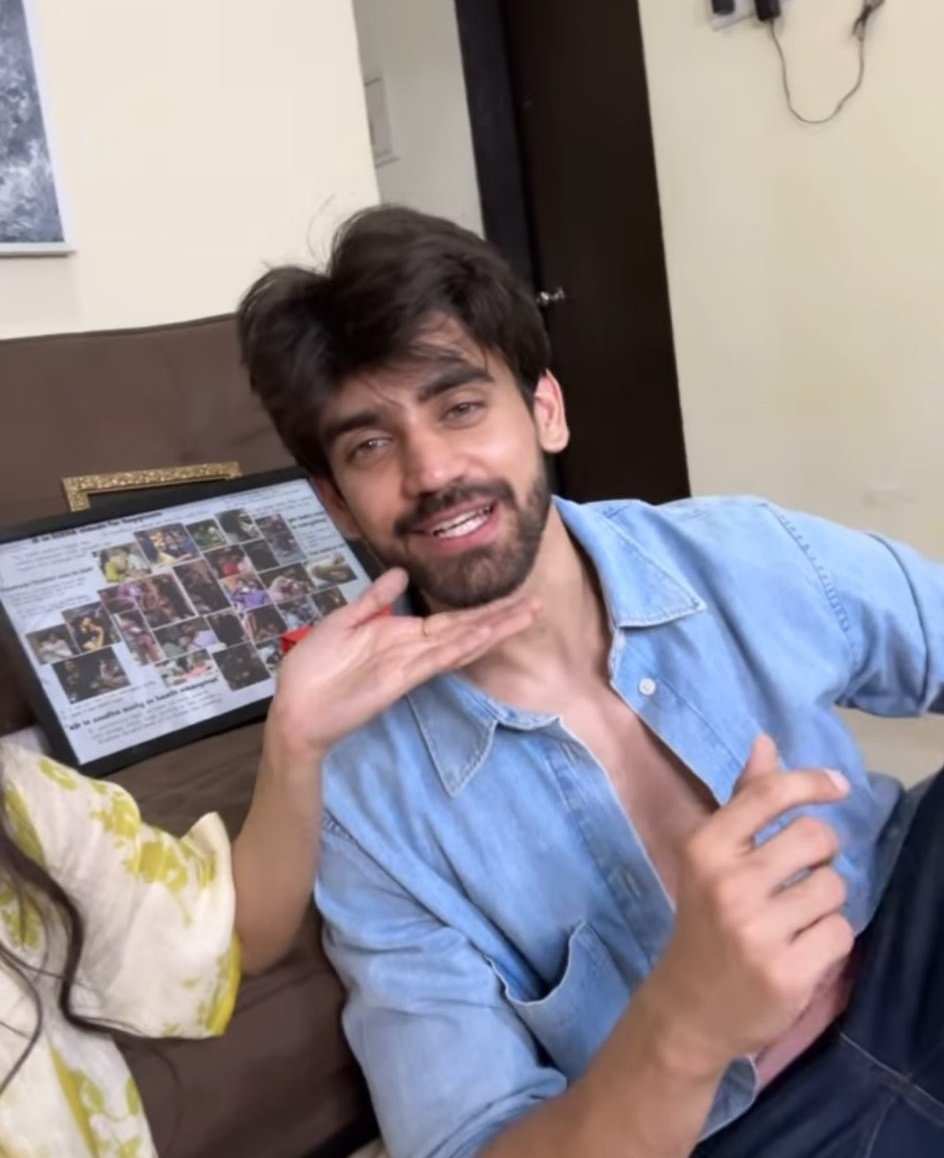 late_tax's tweet photo. Everything aside that photo is so cute yarrr🥺❤️🩹
#AvinashMishra #Avish https://t.co/8EkFDoG44z