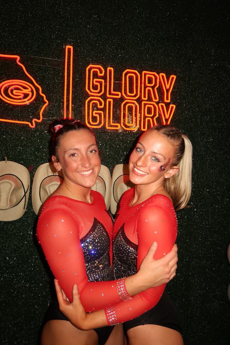 ady_wahl's tweet photo. Pretty leos &amp; beautiful friends https://t.co/2FMw3WV7TB