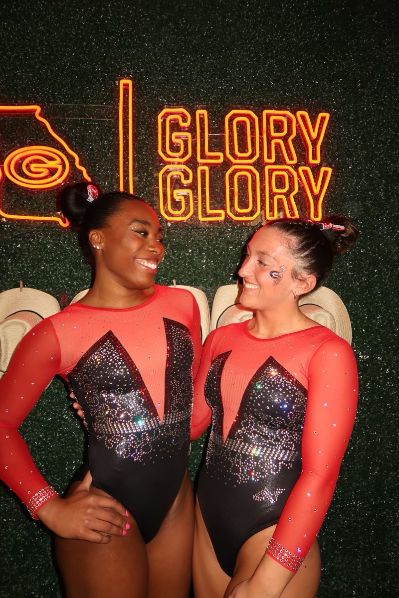 Pretty leos &amp; beautiful friends