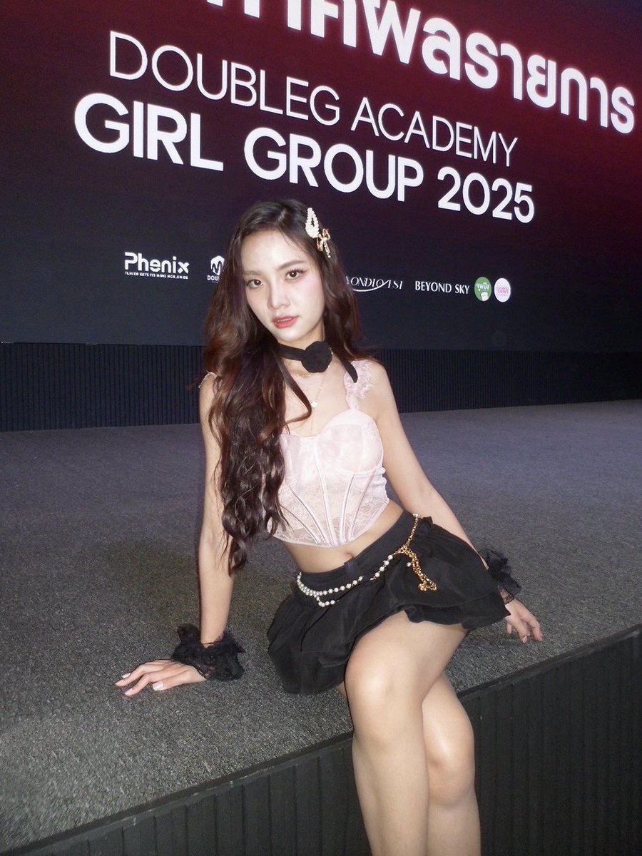 InczLalada's tweet photo. Debuted leaw kubbb🥺💖🎤
#girlgroup #tpop #doubleg #lalaincz https://t.co/DOmo9OvqJw