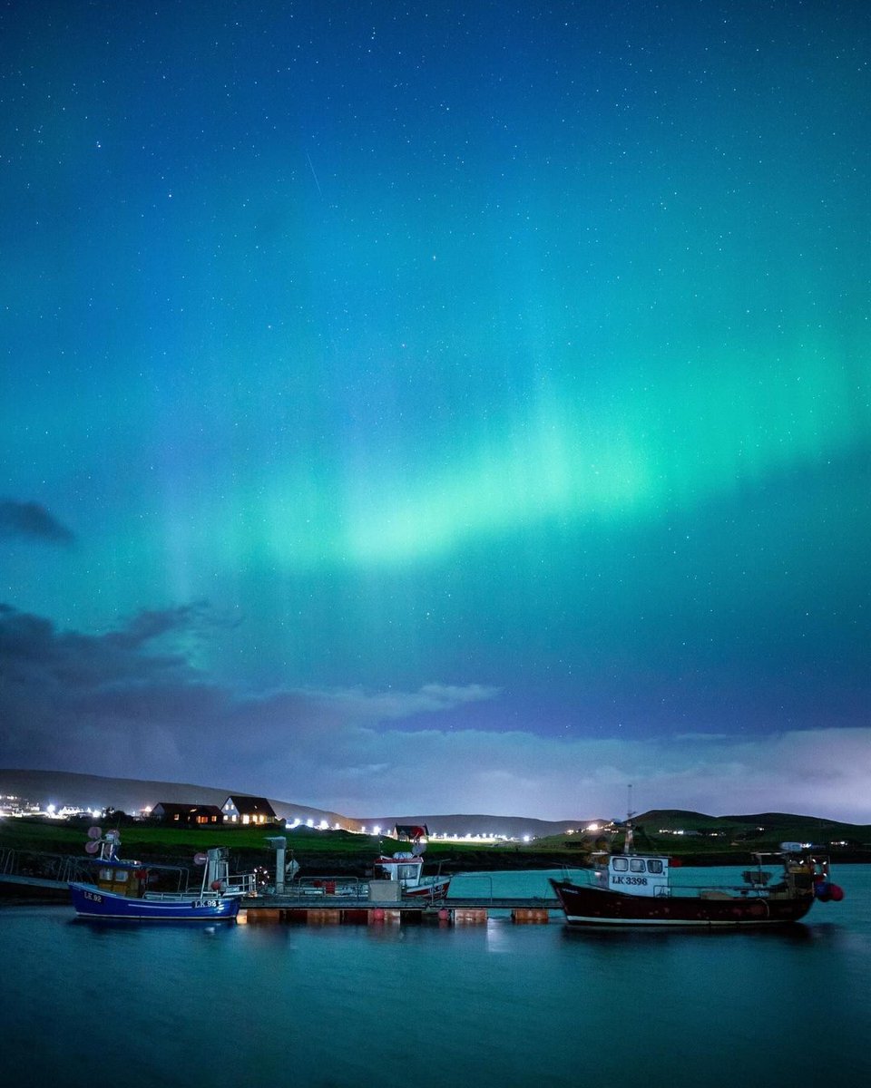 What's one word YOU would use to describe winter in #Scotland? ❄️💙

📍 <a href="/PromoteShetland/">Promote Shetland</a> 📷 IG/shetland_in_360