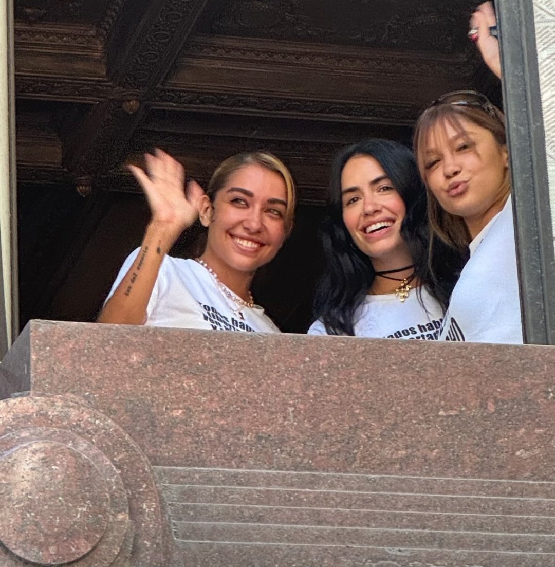 Lali, Maria y Taichu presentes 🏳️‍🌈🫶🏻🏳️‍⚧️