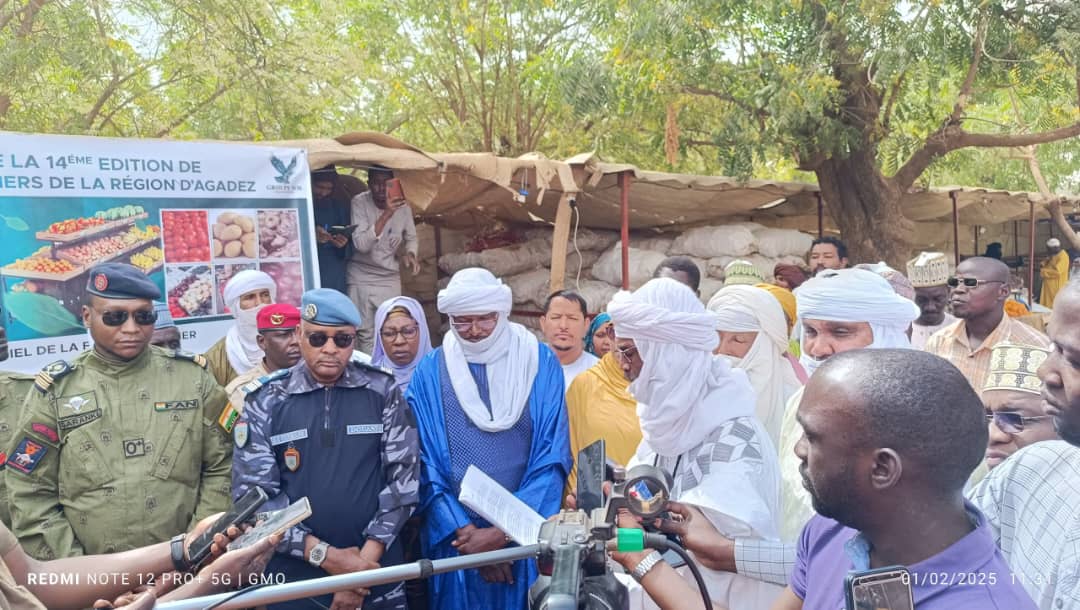 La 14éme édition de la foire des maraîchers de la région d’Agadez a Niamey a été officiellement lancée ce 1er février 2025 par le ministre de l’Agriculture et de l’Elevage, Colonel Mahamane Elhaj Ousmane. Le site retenu cette année est l’Arène de lutte traditionnelle de Niamey.