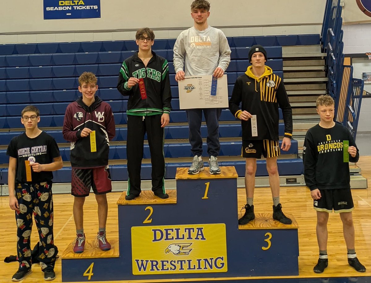 WesDelAthletics's tweet photo. Leo Davis finishes 4th at the Delta Sectional today to advance to Regionals! https://t.co/XJoqVWDTSH
