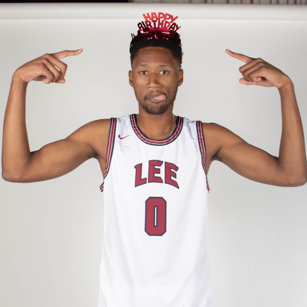 LeeUMBB's tweet image. Happy birthday to our guy, Noah Boler-Kyle! 🎉

Have yourself a day, 0! 

#FiredUp🔥