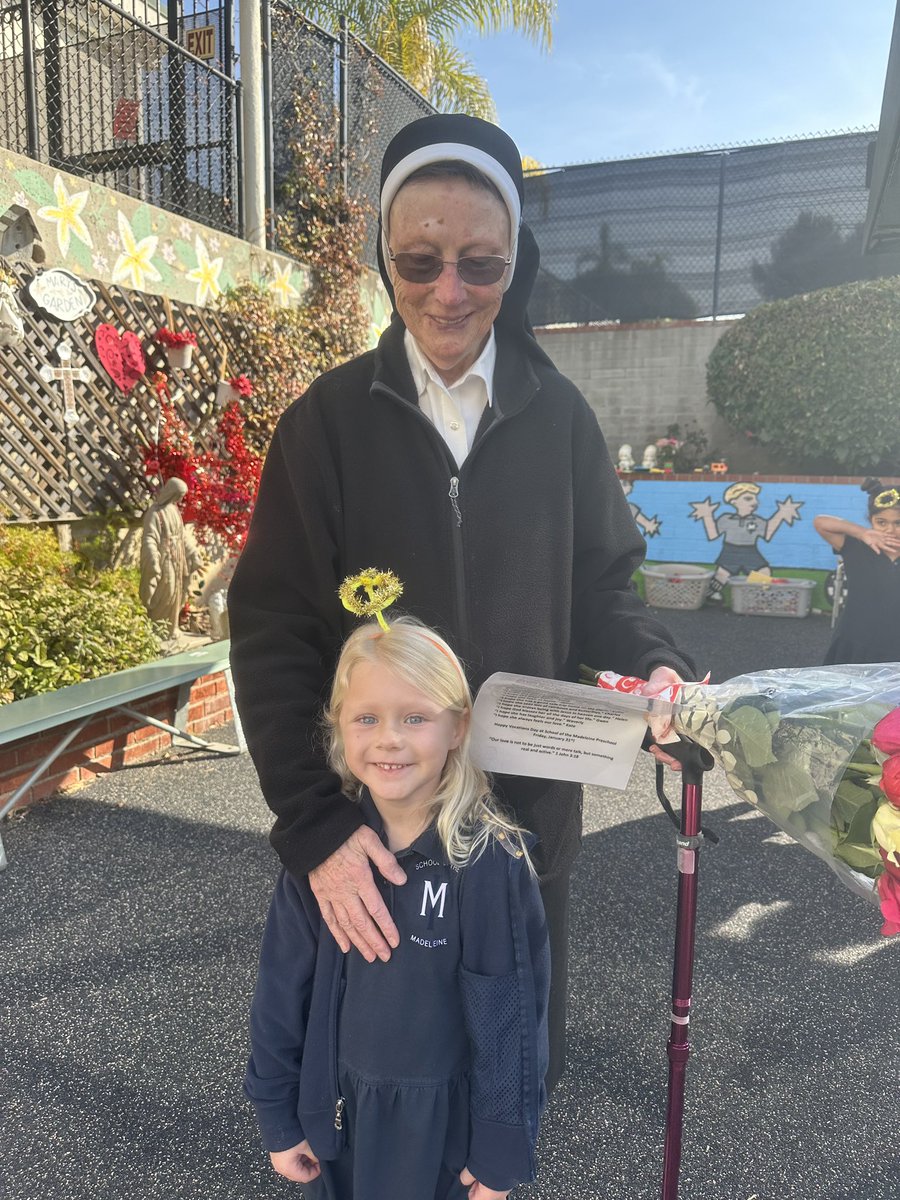 SchooloftheMadeleine tweet media