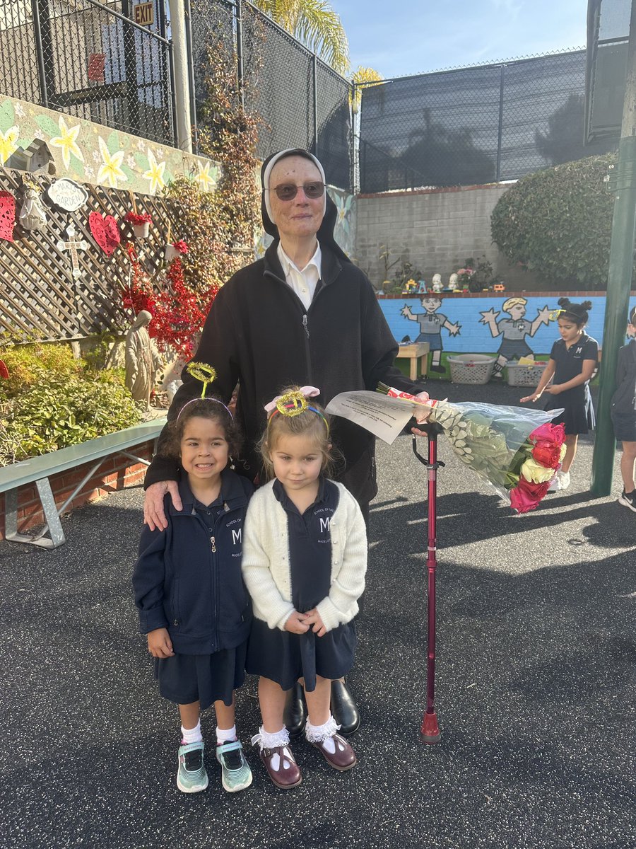 SchooloftheMadeleine tweet media