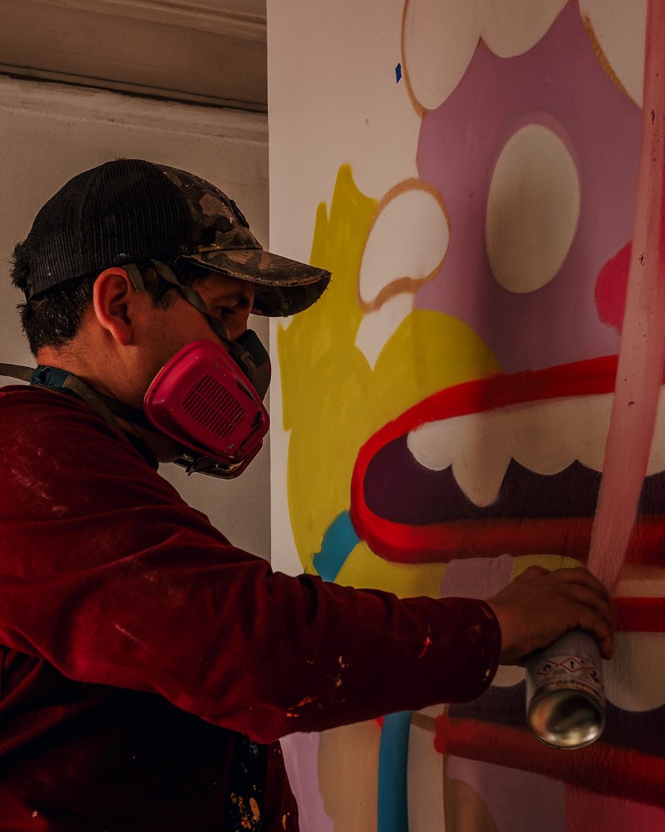 “One of the last murals I painted—totally freestyle and a bit wild. Just like how Solana skyrocketed—crazy!” #MuralArt #StreetArt #Graffiti #UrbanArt #Solana #CryptoArt #WallArt #ArtistaUrbano #Muralismo #Ilustronauta