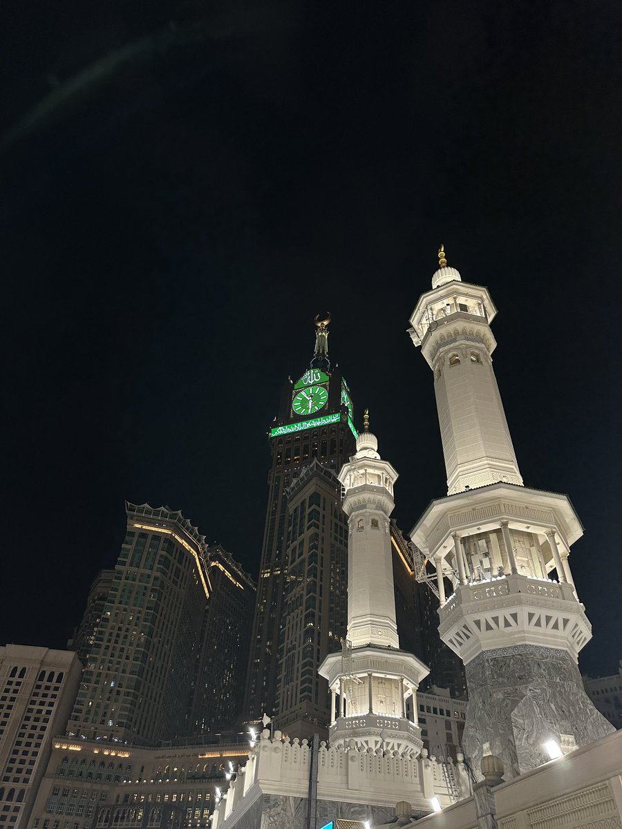 s_oord's tweet photo. الحمدالله الذي بلغني مكه والسجود في مكه ،وسَكينة مكه،الحمدلله على إتمام العمرة ،اللهم تقبل منا واجعلنا من المقبولين ،ولا تترك لنا دعاء إلا وقد اجبته ولا ذنبًا إلا غفرته ،اللهم لا تجعل هذا آخر عهدنا ببيتك الحرام،ربي استودعتك أدعية فاض بها قلبيُ فأستجبها اللهم أجعلها عمرةٌ مقبولة🤍 https://t.co/n1yKDqA33W
