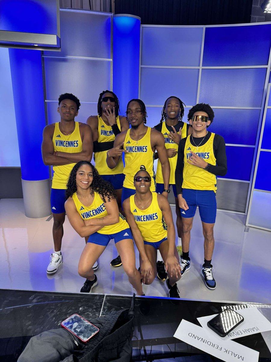 I will be traveling down to Louisville, Kentucky, for today's meet. I’m running the 4×400 at 3:33 in heat 4. Here is more information if needed!
live.dcracetiming.com/meets/43158/ev…
