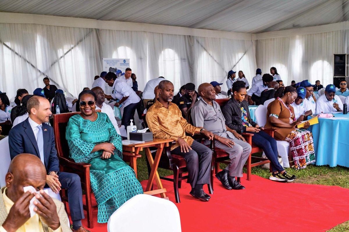 PNyamutoro's tweet photo. Today the Ministry of Energy and Mineral Development together with it's partner Uganda Energy Capitalisation Company (UECCC), we launched the ground breaking of Orio Mini Hydro Power Project. 
A big boost to electrifying Mitooma District and connectivity of power distribution across the Western region. 
Congratulations  RT.Hon @Thomas_Tayebwa and thank you for graciously hosting us.